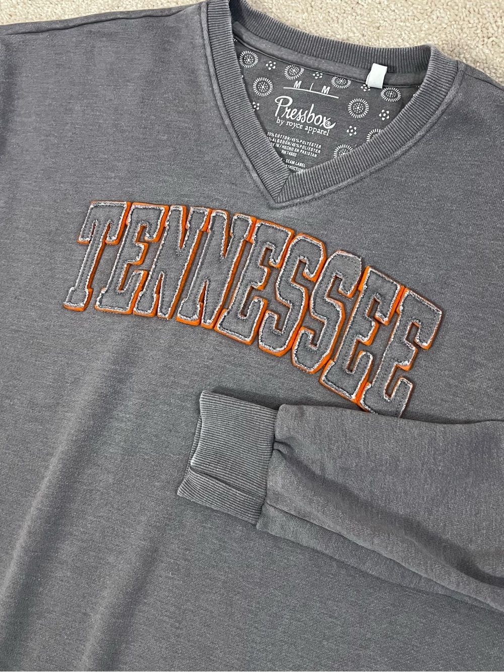 Pressbox Tennessee Volunteers V-Neck Sweatshirt Gray Orange NCAA Size Medium